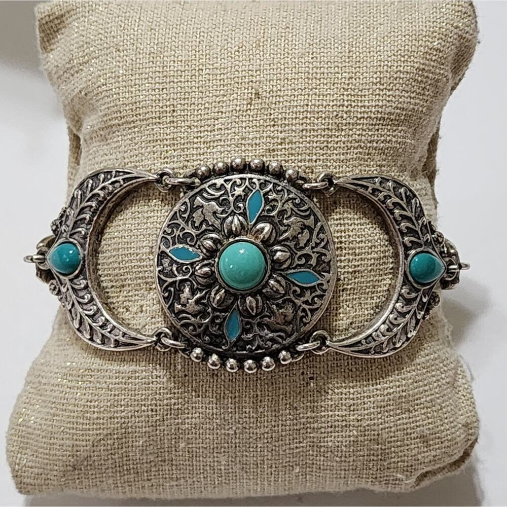 Lucky Brand Silver Tone Turquoise Moon Boho Toggle Bracelet Southwestern Floral